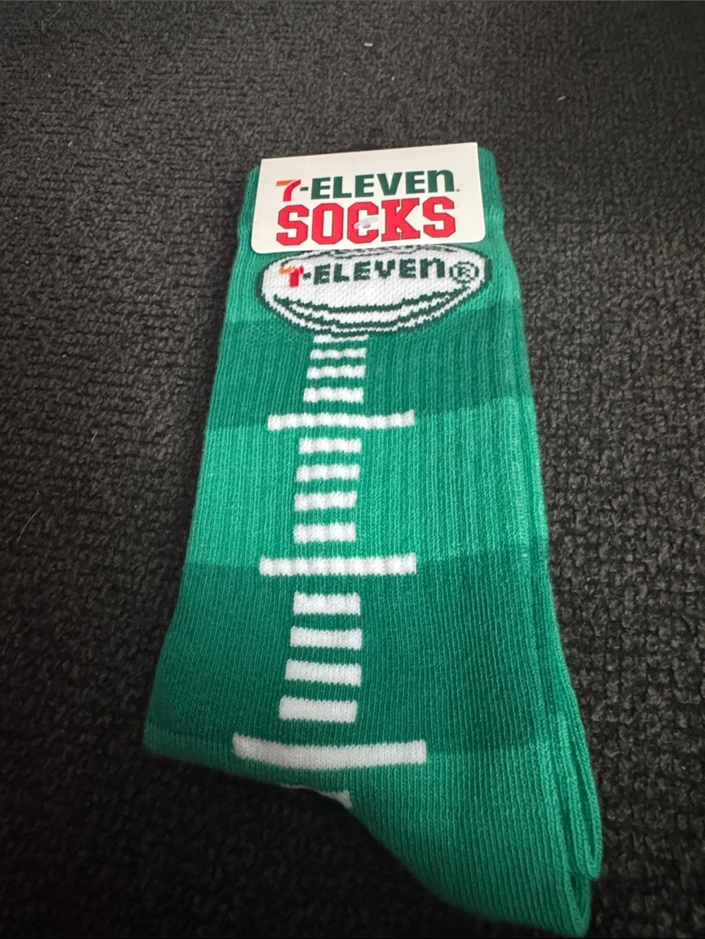 2 Pair of Seven Eleven Crew Socks Red Green